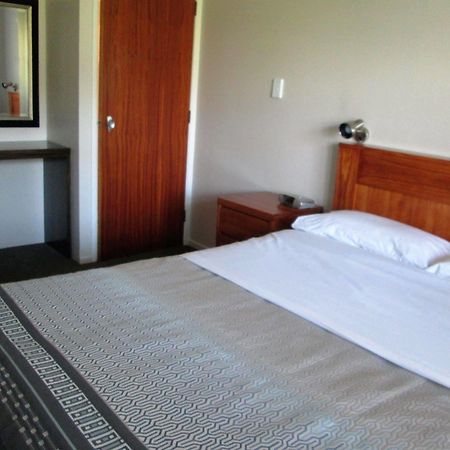 Colonial Motel Papakura Exterior photo